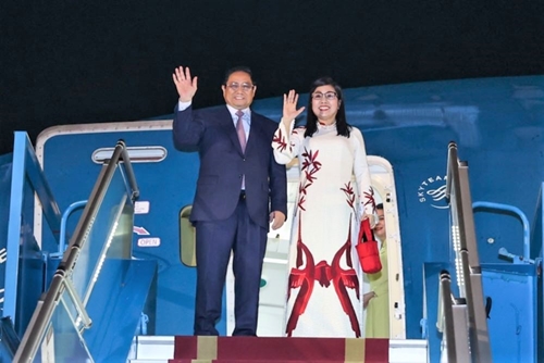 Thủ tướng Chính phủ Phạm Minh Chính tới Thụy Sĩ, bắt đầu chuyến công tác dự WEF Davos 2024